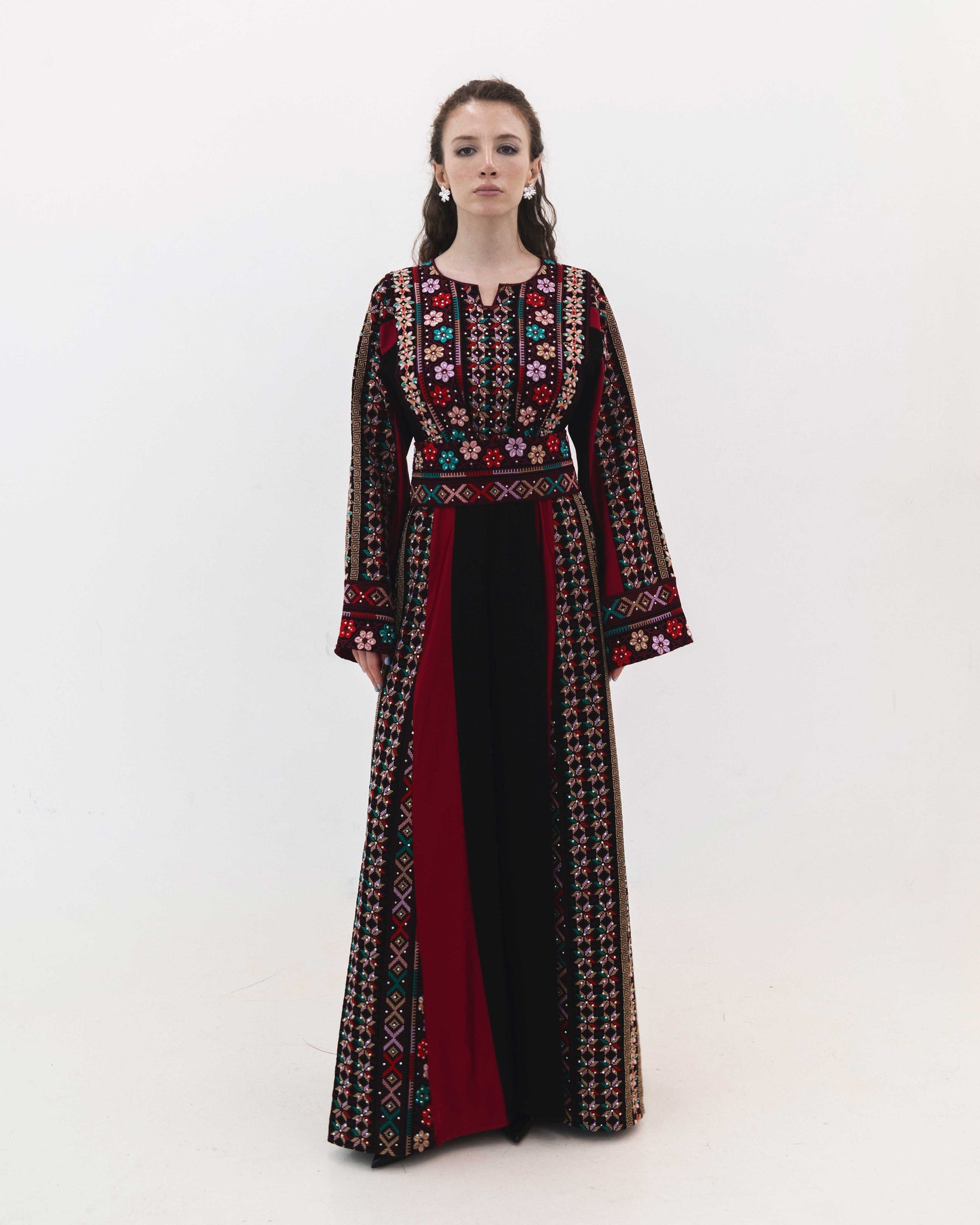 Rajwat Ramallah  – Embroidered Thobe